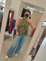 Camicia smanicata con rouches