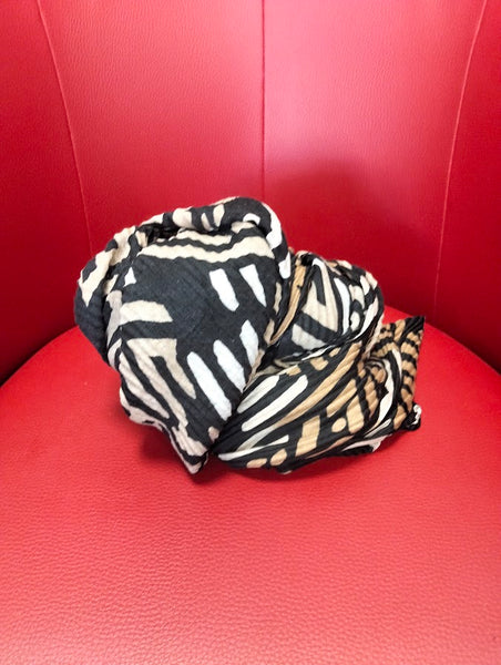 Foulard fantasia panna nero e beige
