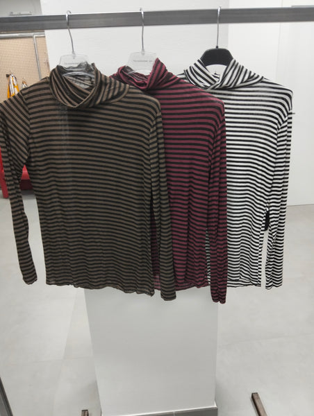 Maglia cashmerina collo alto fantasia