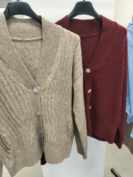 Cardigan con bottoni gioiello